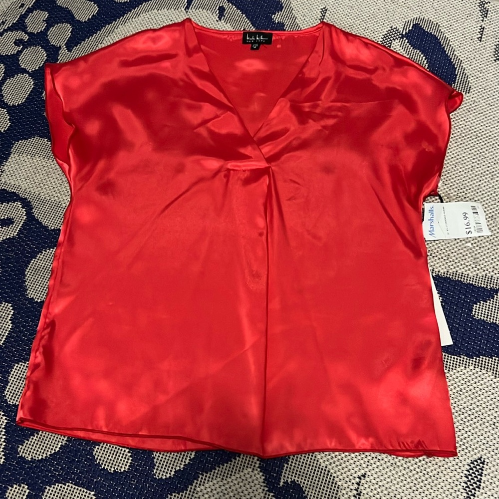 ⭐️Nicole Miller silk top NWT